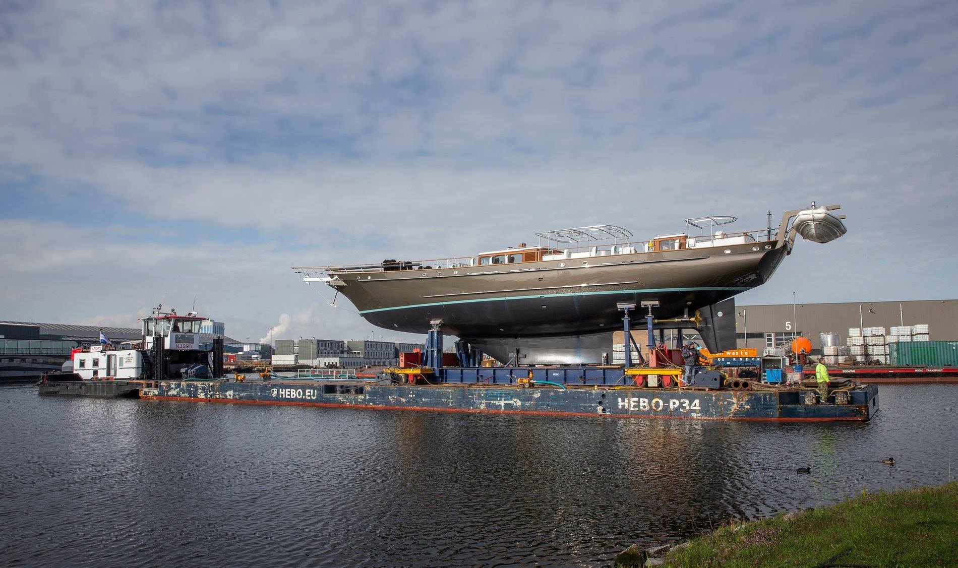 Reesle transported on barge HEBO-P34 to Orange Nautical Services, Amsterdam