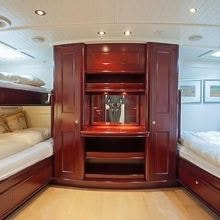 Guest cabin